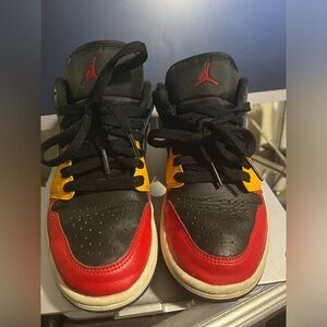 Women size 7 low top multi color Air Jordan pre loved